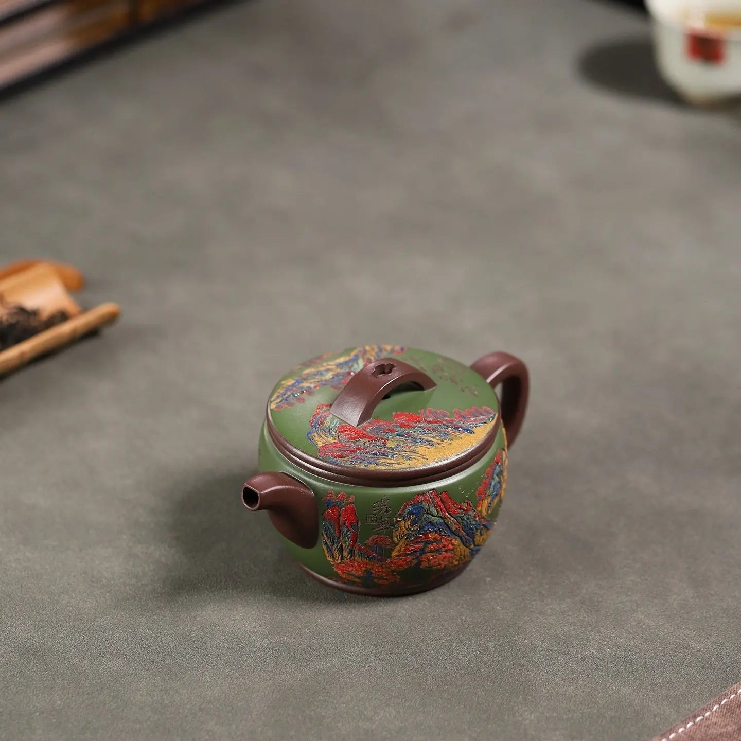 Han Wa 200cc - Yixing Handmade Teapot 江苏宜兴
