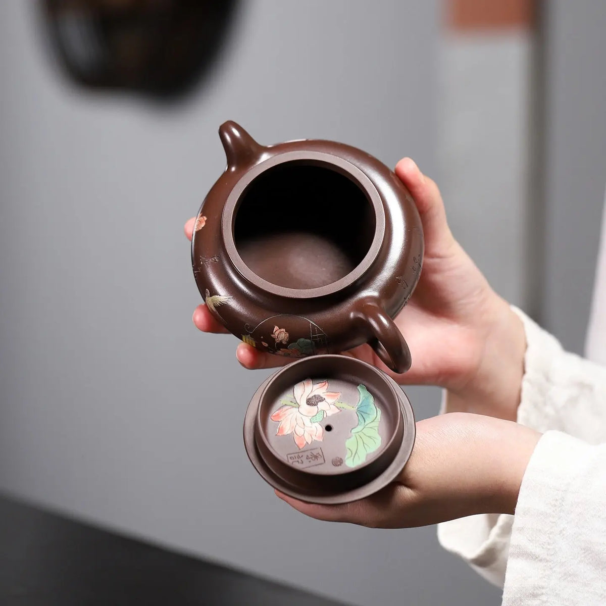 He Hua Fang Gu 220cc - Yixing Handmade Teapot 江苏宜兴