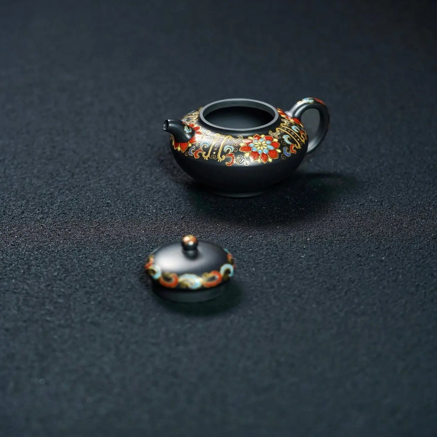 He Huan 130cc - Yixing Handmade Teapot 江苏宜兴