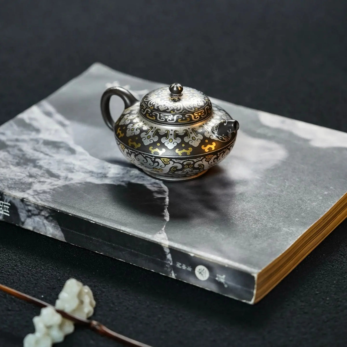 He Huan 150cc - Yixing Handmade Teapot 江苏宜兴