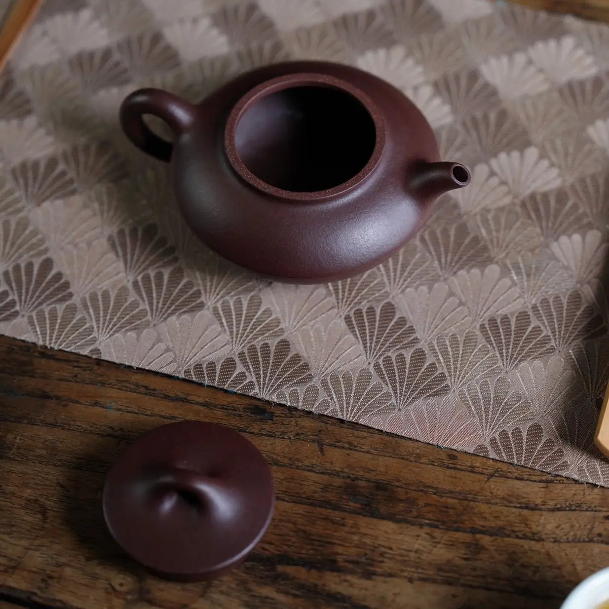He Huan 160cc - Yixing Handmade Teapot 江苏宜兴