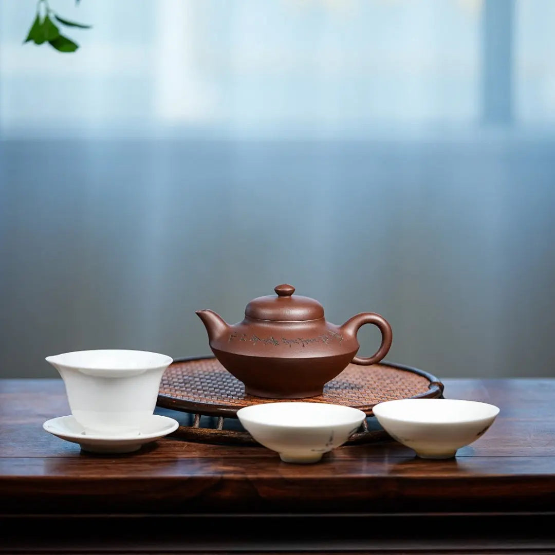 He Huan 240cc - Yixing Handmade Teapot 江苏宜兴