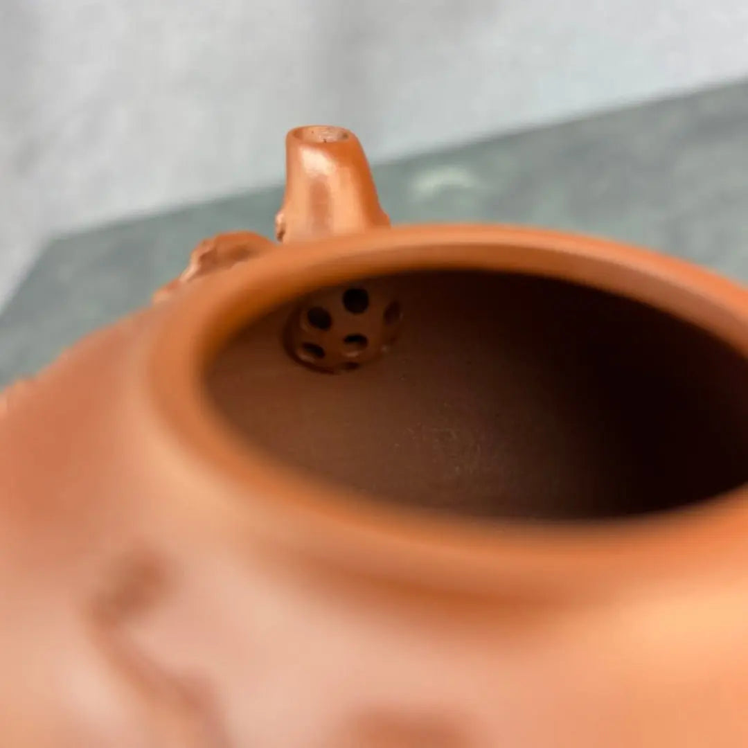 He Mei 150cc - Yixing Handmade Teapot 江苏宜兴