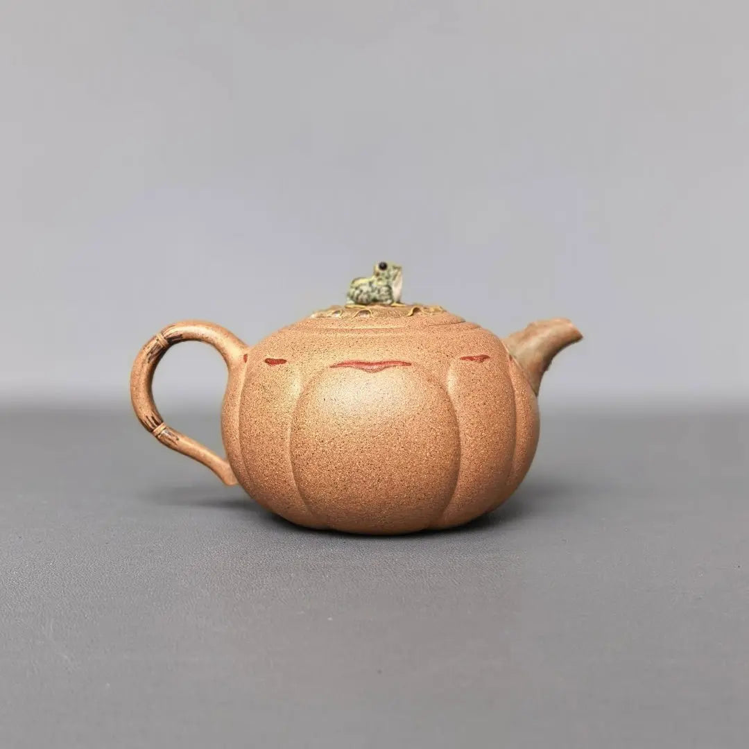 He Tang Wa Qu 130cc - Yixing Handmade Teapot 江苏宜兴