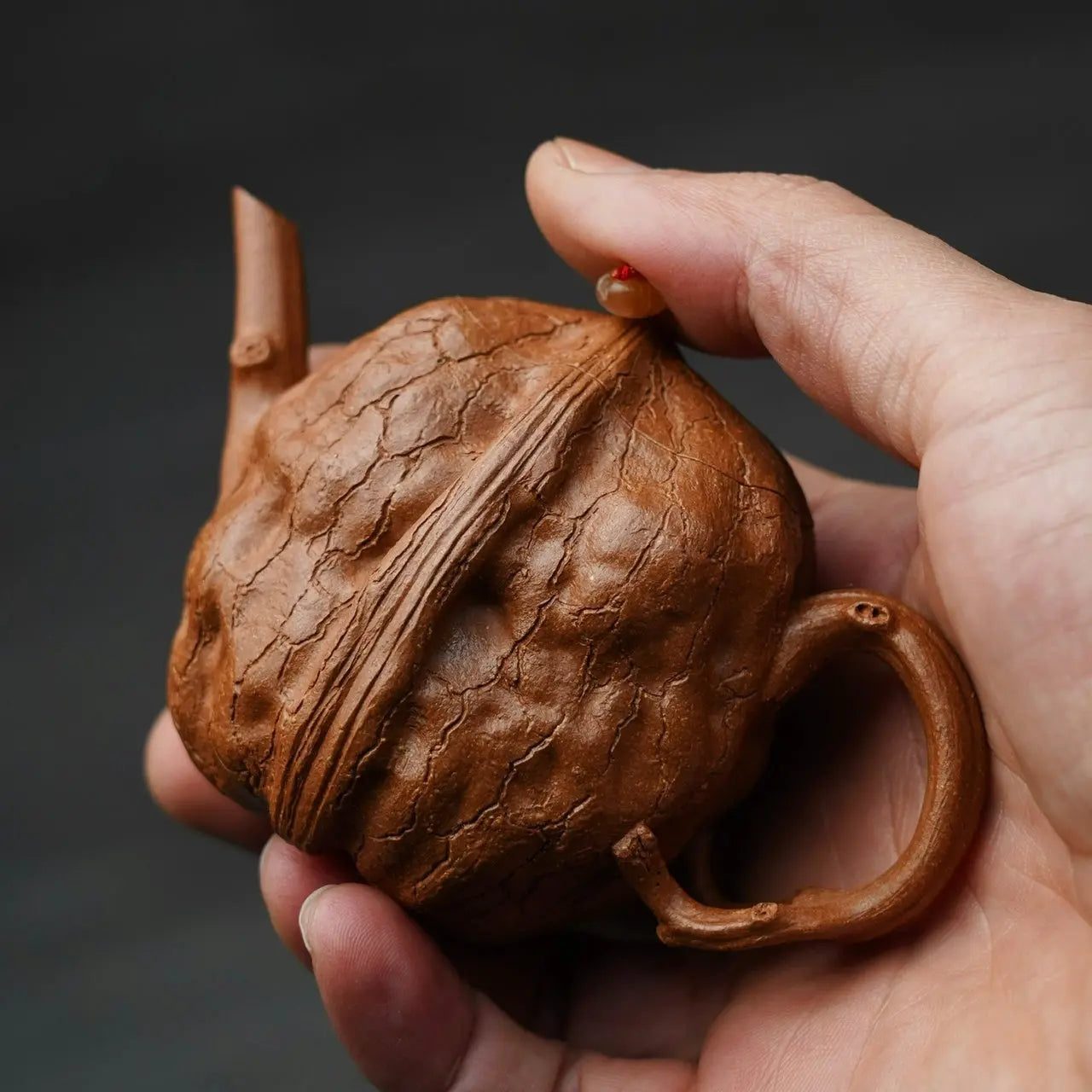 He Tao 130cc - Yixing Handmade Teapot 江苏宜兴