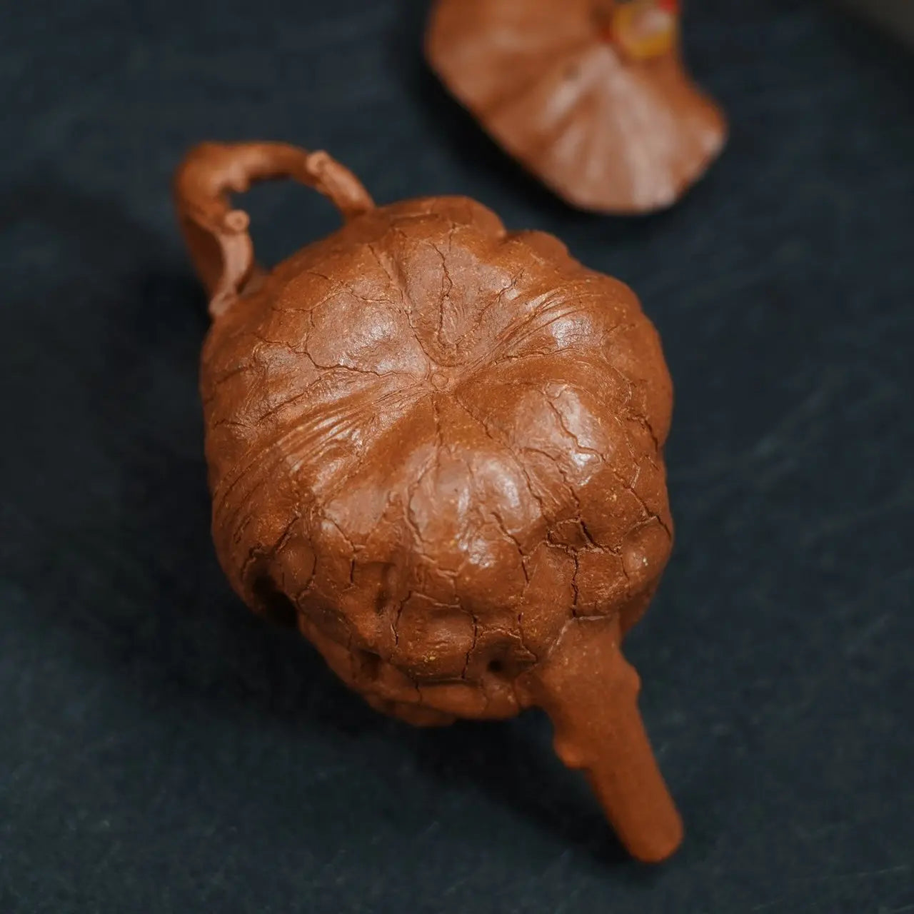 He Tao 130cc - Yixing Handmade Teapot 江苏宜兴