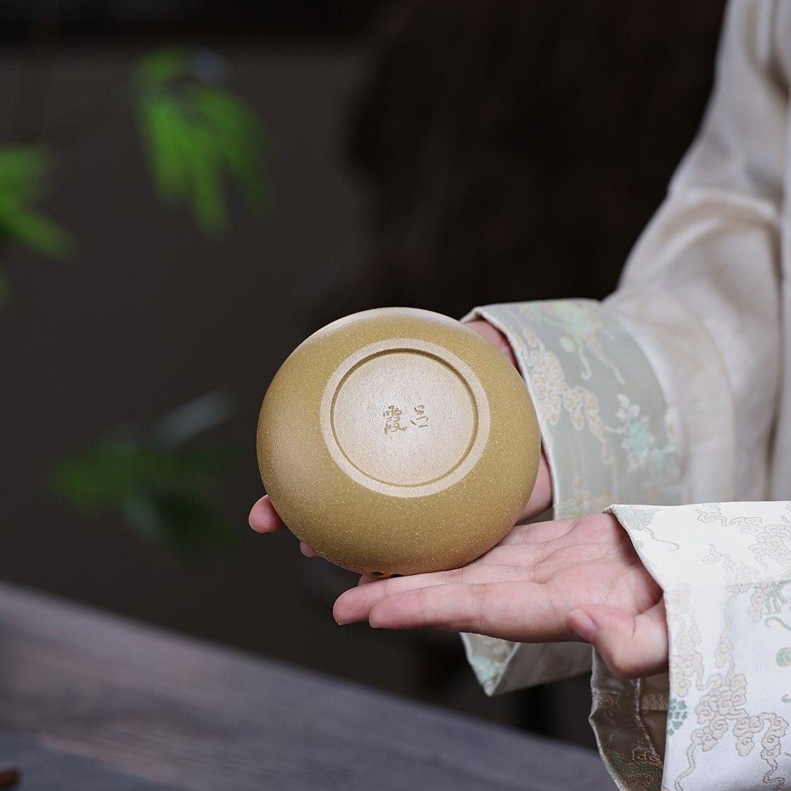 He Xiang - Dry Bubble Tray 江苏宜兴