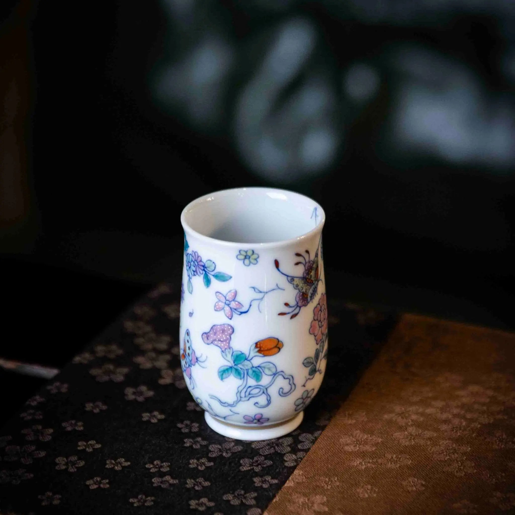 Hu Die 120cc - Jing De Zhen Porcelain Gaiwan 江苏宜兴