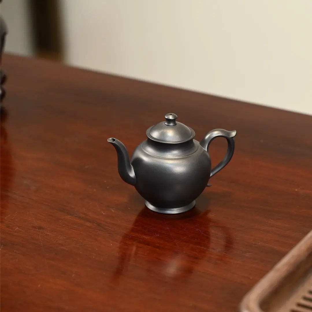 Hua Deng 160cc - Yixing Handmade Teapot 江苏宜兴