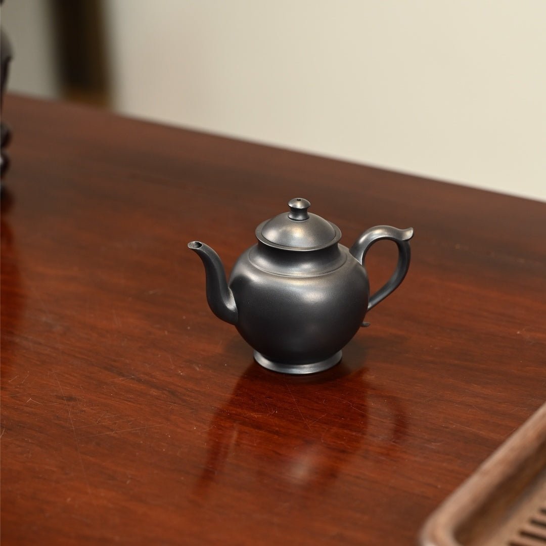 Hua Deng 160cc - Yixing Handmade Teapot 江苏宜兴