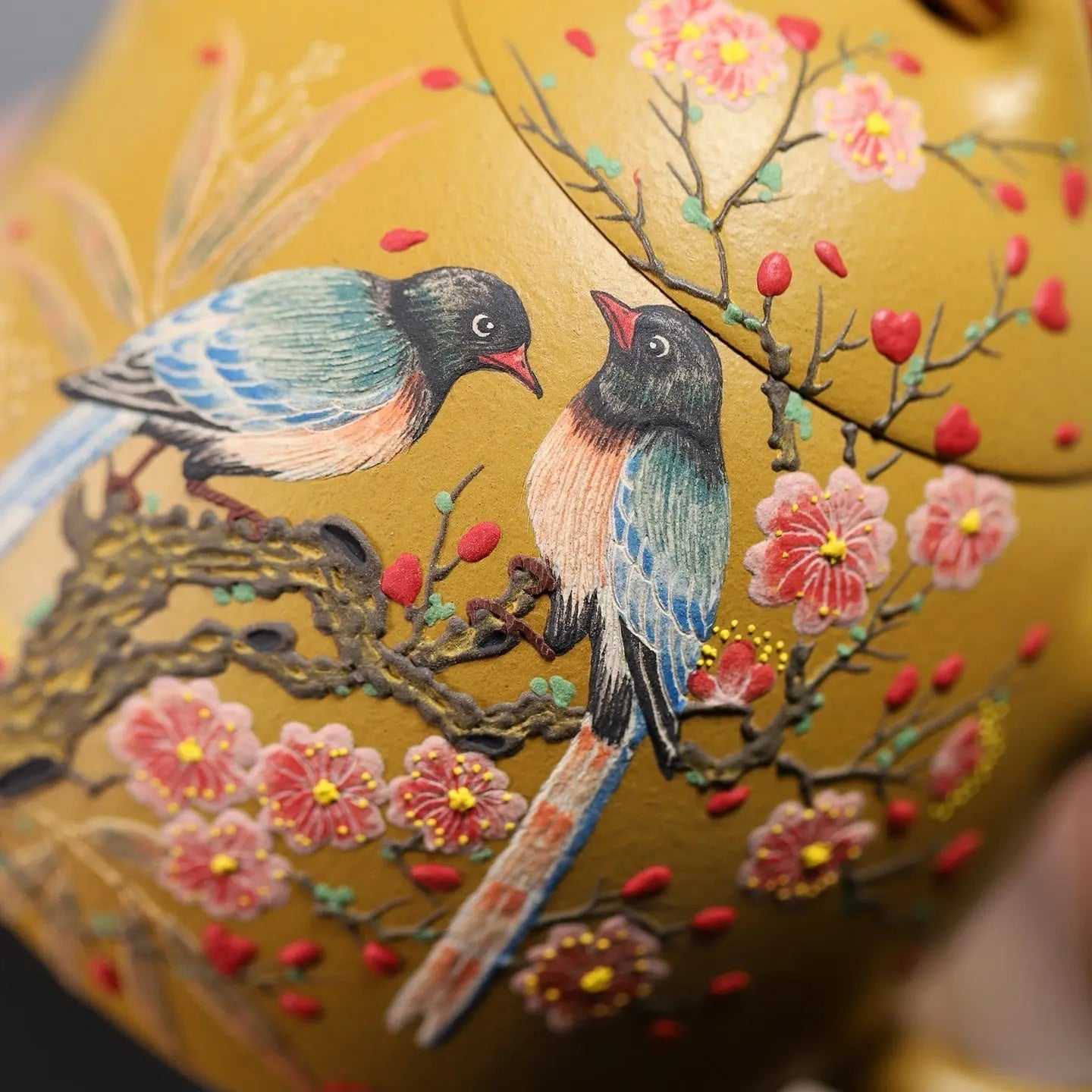 Hua Niao Qin Quan 170cc - Yixing Handmade Teapot 江苏宜兴