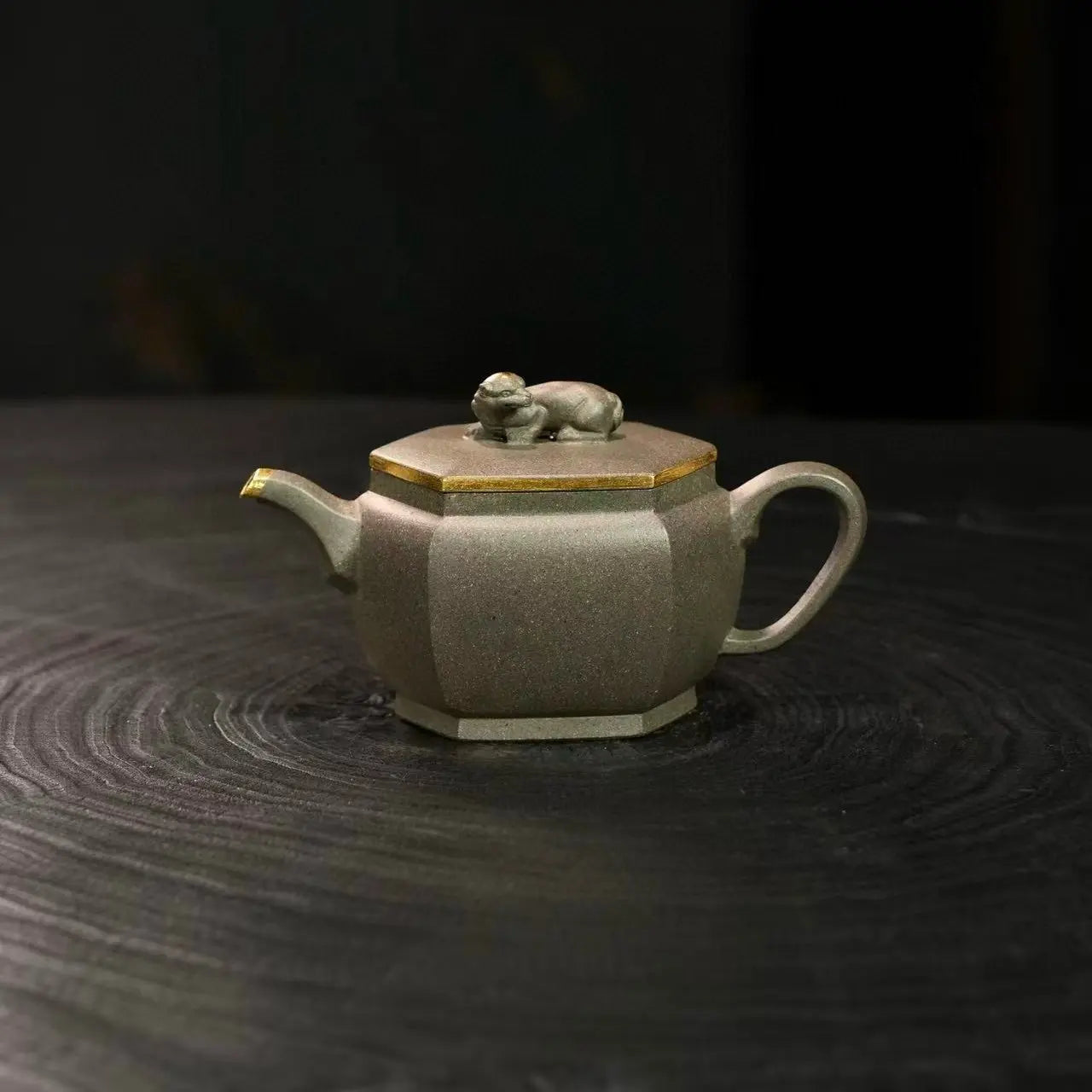 Hui Wang 180cc - Yixing Handmade Teapot 江苏宜兴