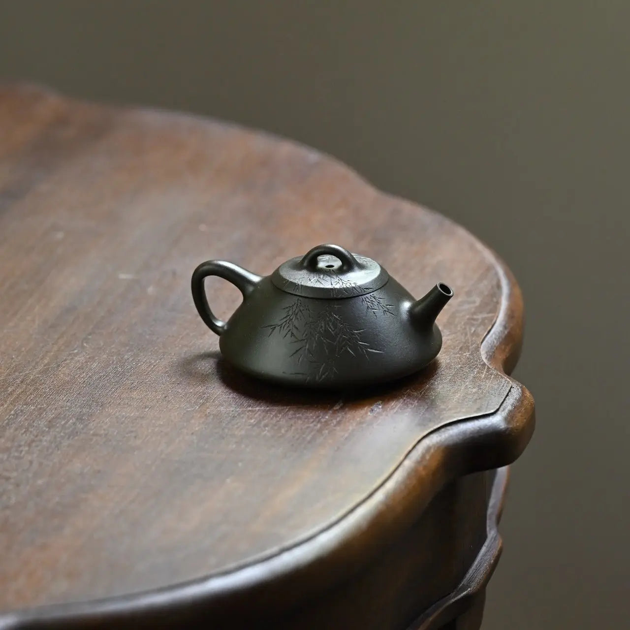 Jie Gai Shi Piao 110cc - Yixing Handmade Teapot 江苏宜兴