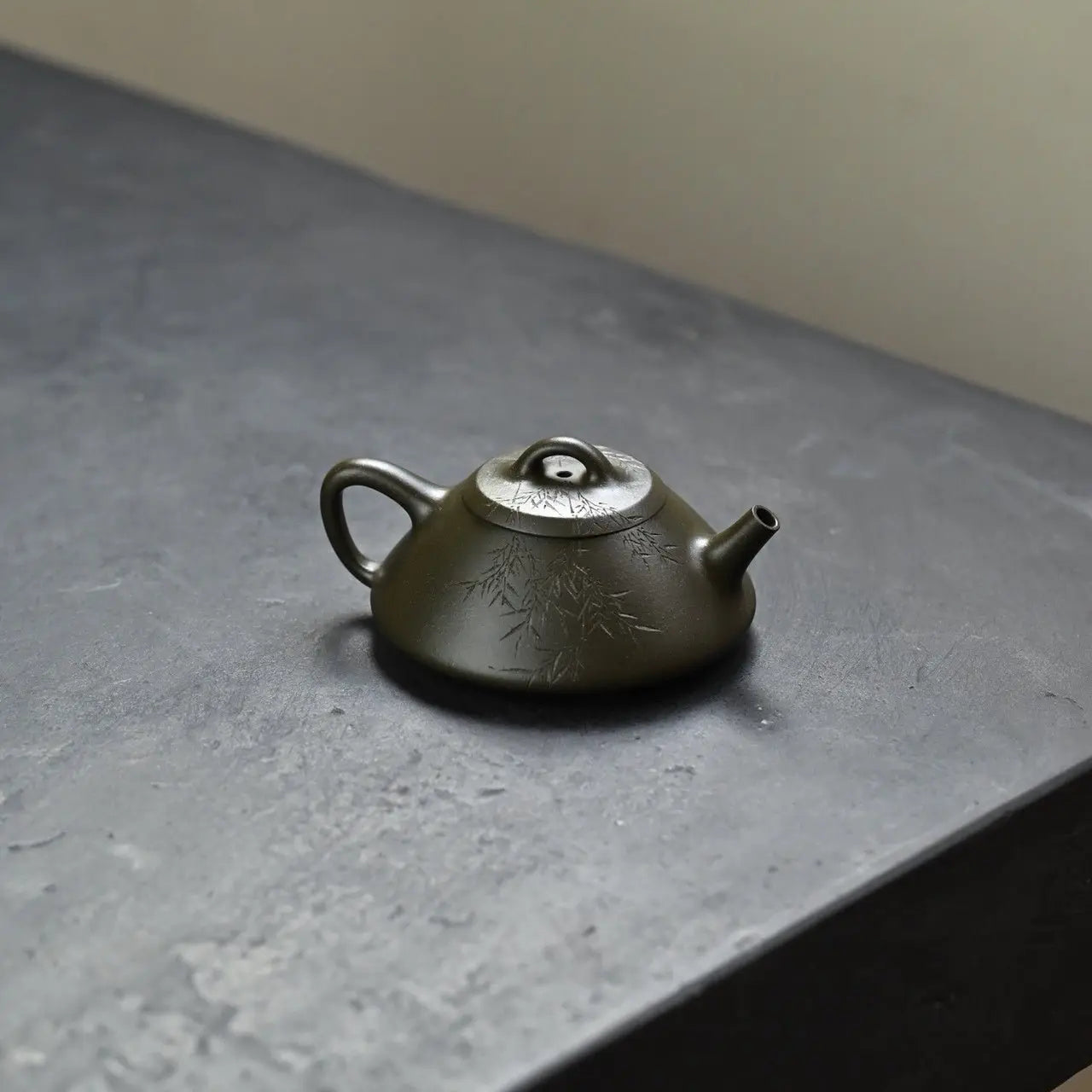 Jie Gai Shi Piao 110cc - Yixing Handmade Teapot 江苏宜兴