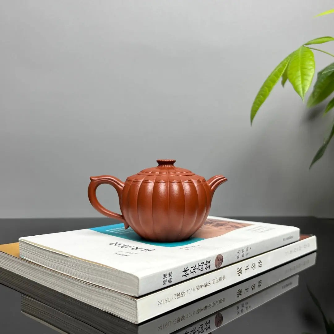 Jin Ju Na Fu 200cc - Yixing Handmade Teapot 江苏宜兴