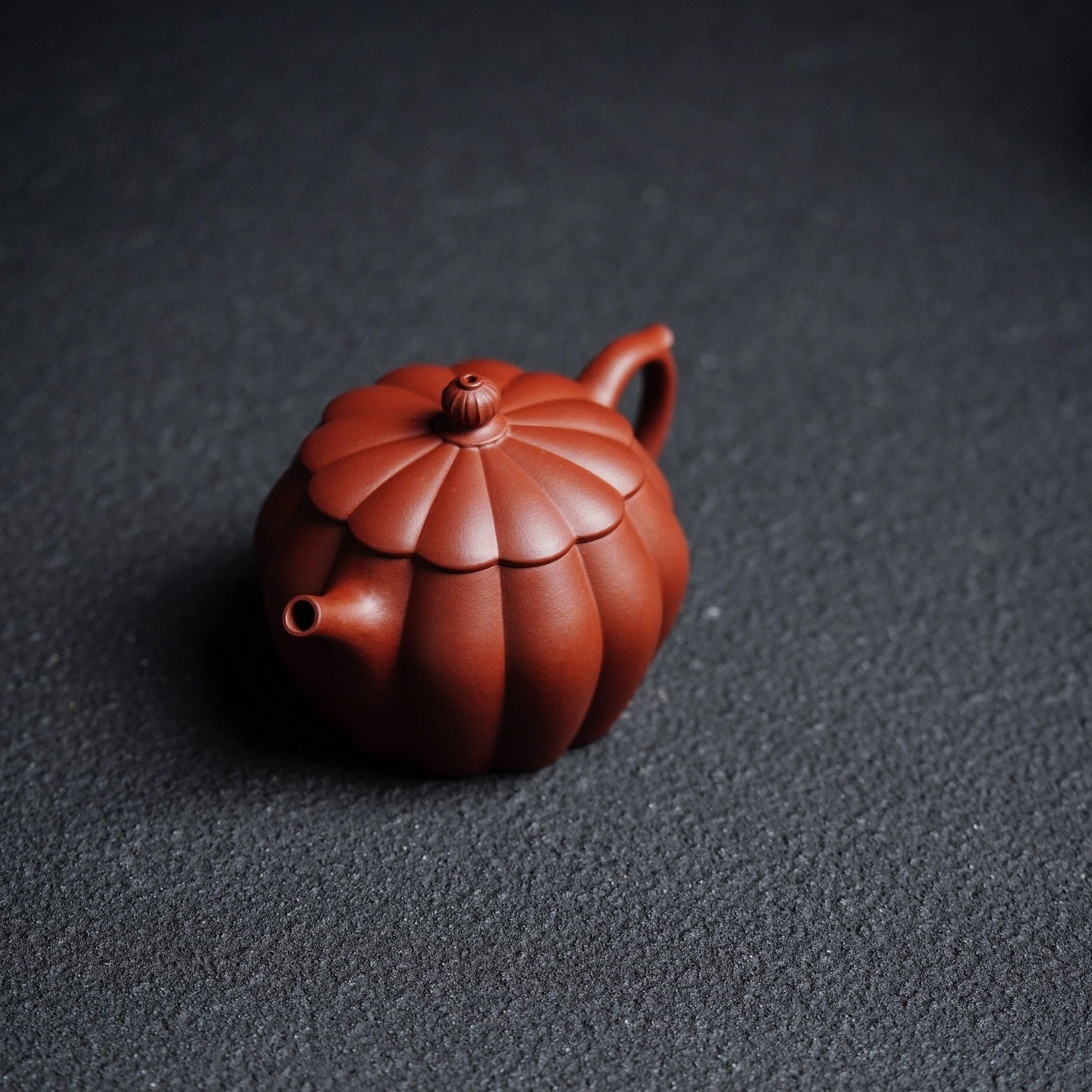 Jin Nang Jun De 200cc - Yixing Handmade Teapot 江苏宜兴