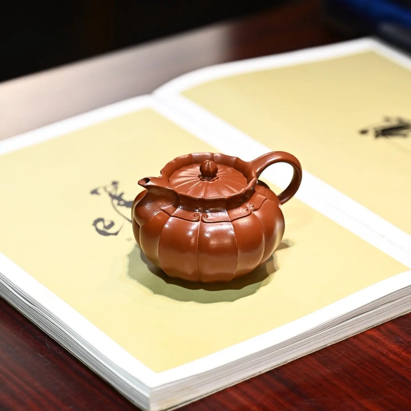 Jin Shan 180cc - Yixing Handmade Teapot 江苏宜兴