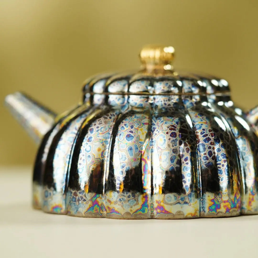 Jin Wen Ban Yue 210cc - Yixing Handmade Teapot 江苏宜兴