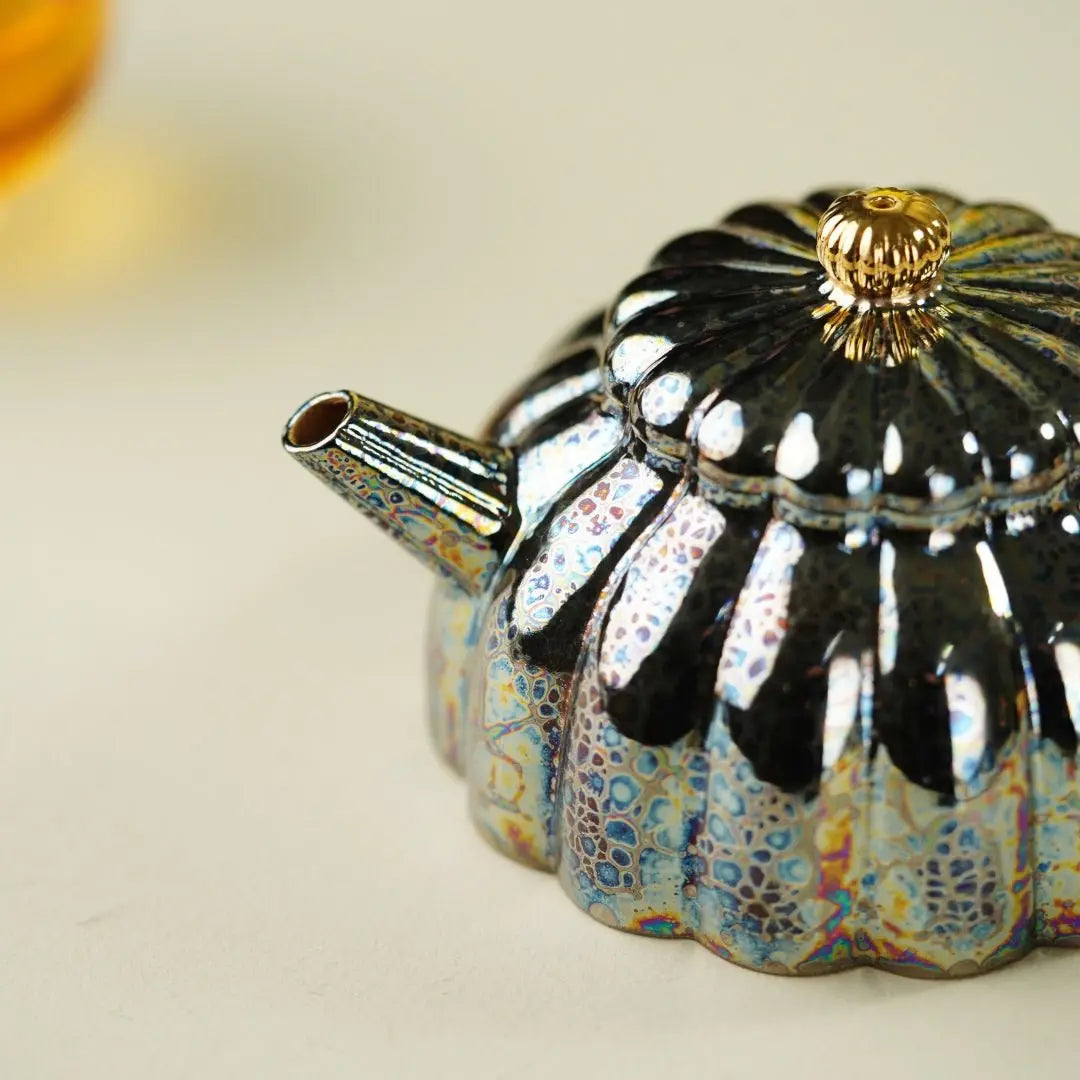Jin Wen Ban Yue 210cc - Yixing Handmade Teapot 江苏宜兴