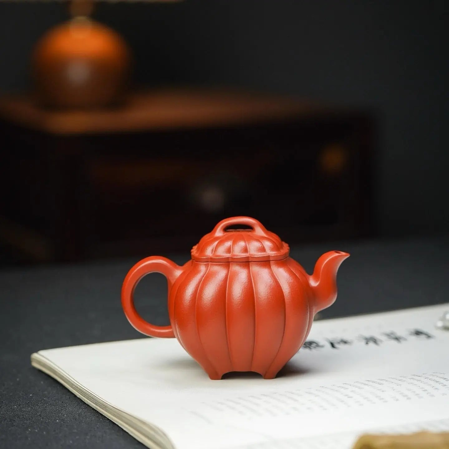 Jin Wen Chuan Lu 150cc - Yixing Handmade Teapot 江苏宜兴