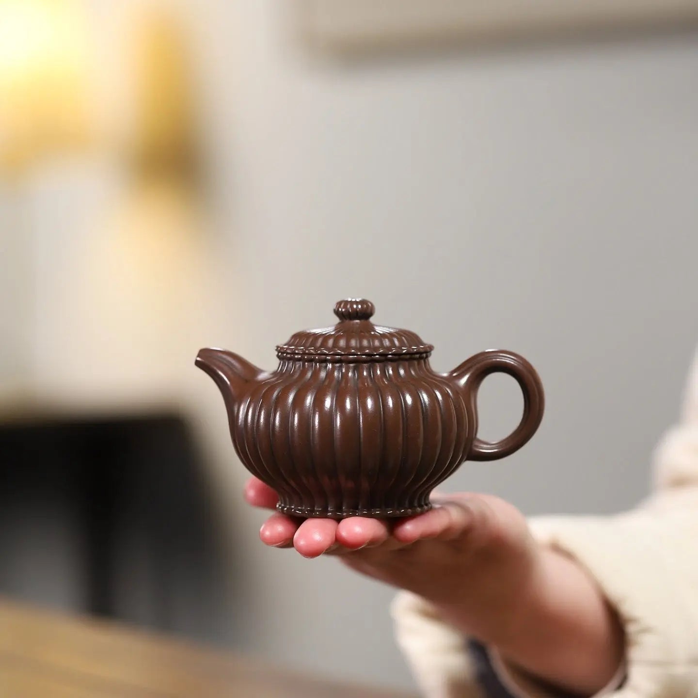 Jin Wen Duo Zhi 150cc - Yixing Handmade Teapot 江苏宜兴