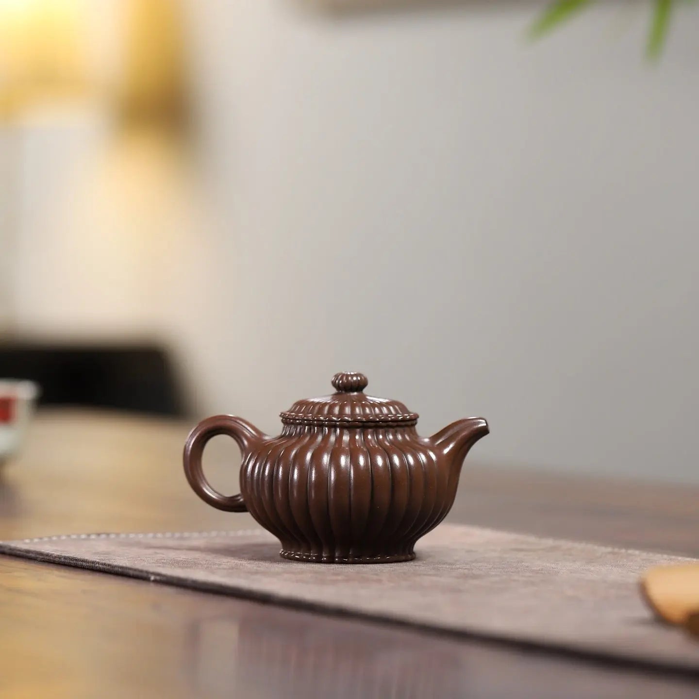 Jin Wen Duo Zhi 150cc - Yixing Handmade Teapot 江苏宜兴
