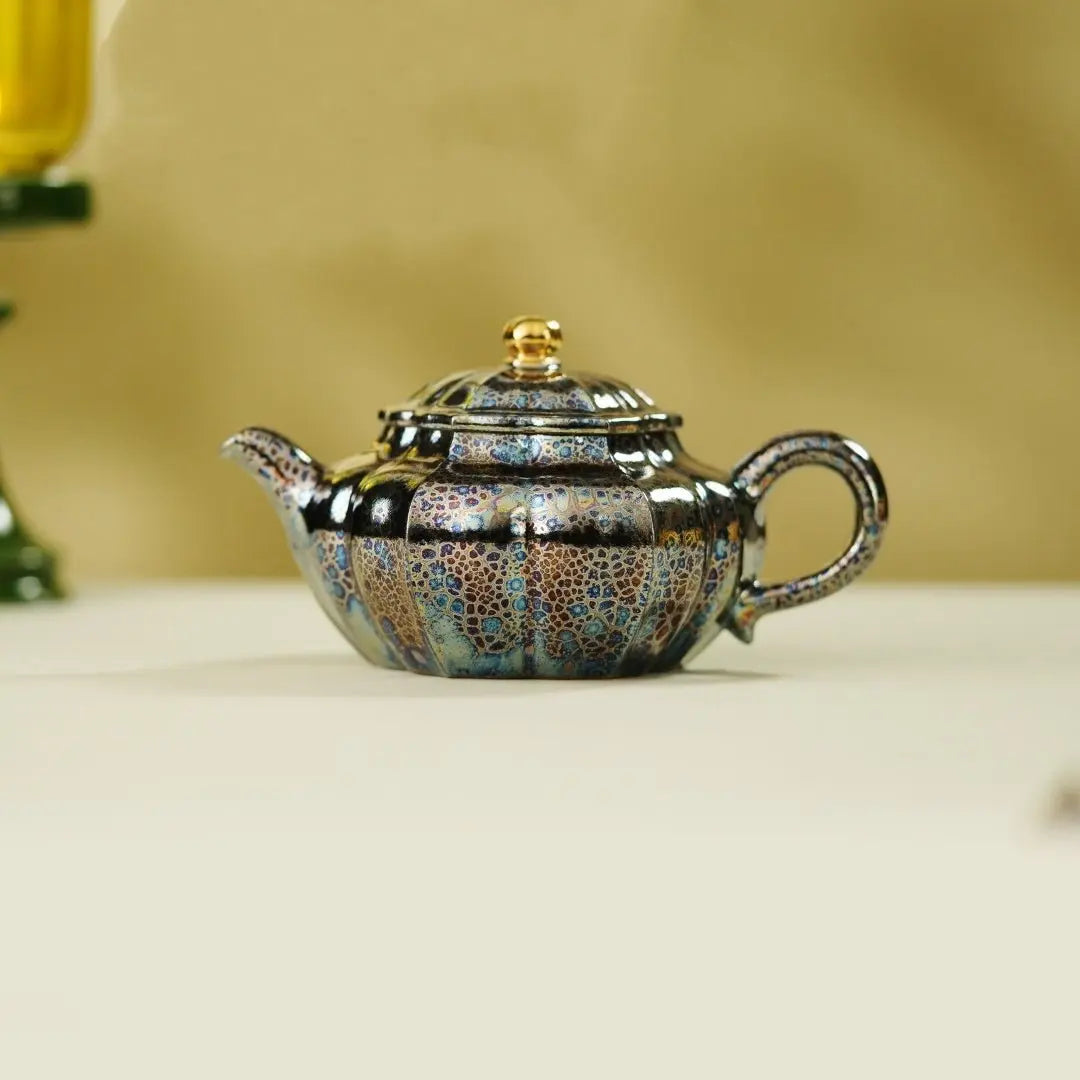 Jin Wen Fang Gu 180cc - Yixing Handmade Teapot 江苏宜兴