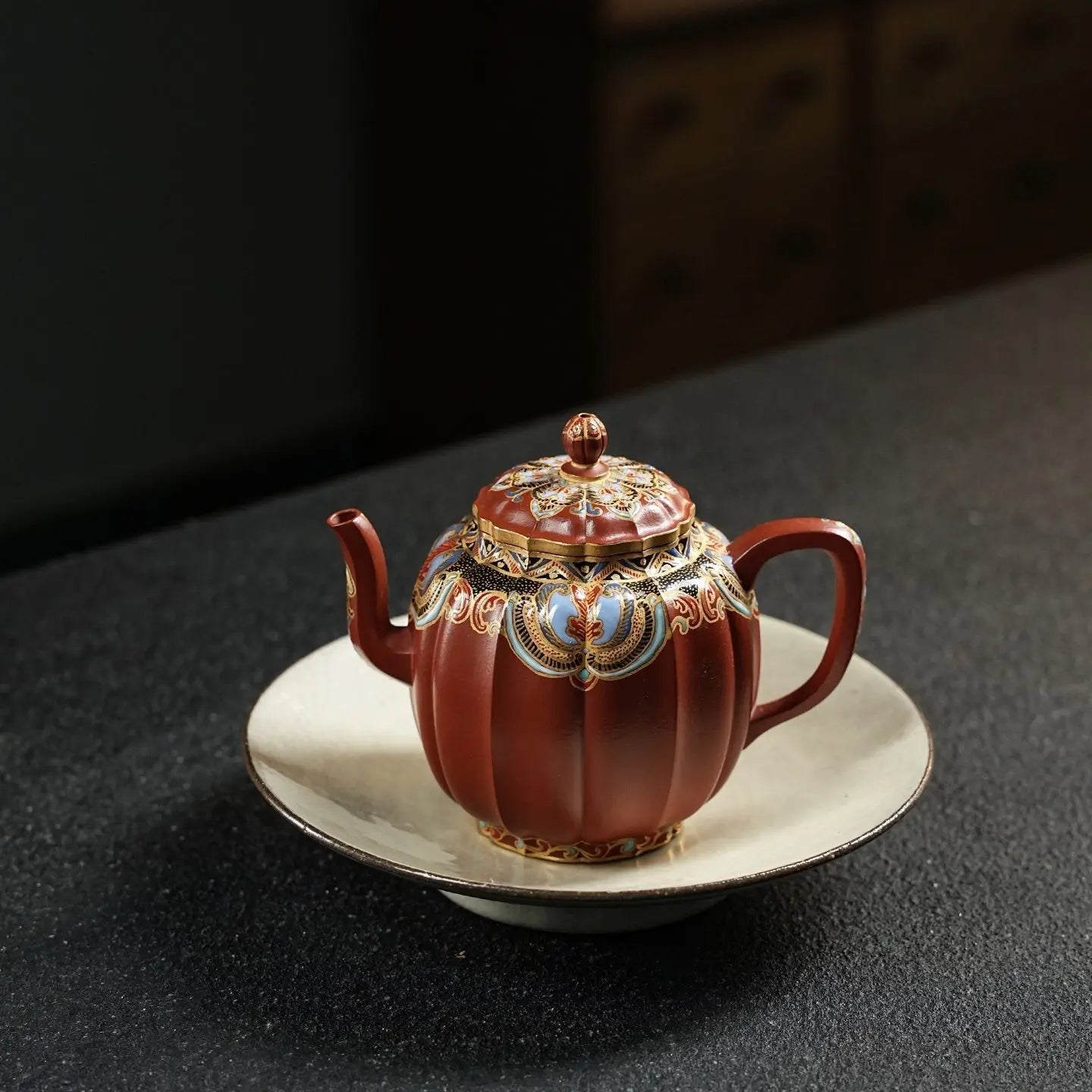Jin Wen Gong Deng 200cc - Yixing Handmade Teapot 江苏宜兴