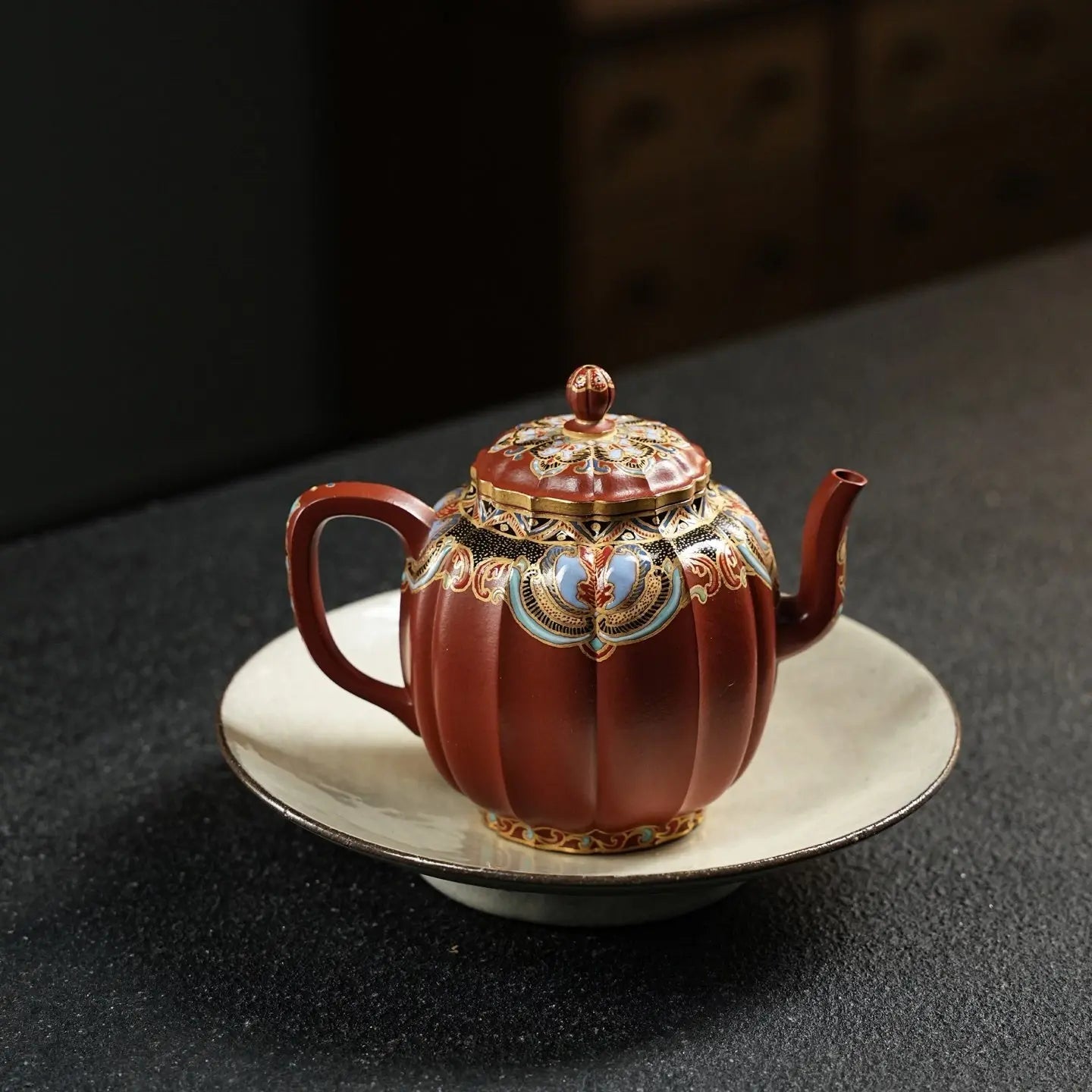 Jin Wen Gong Deng 200cc - Yixing Handmade Teapot 江苏宜兴