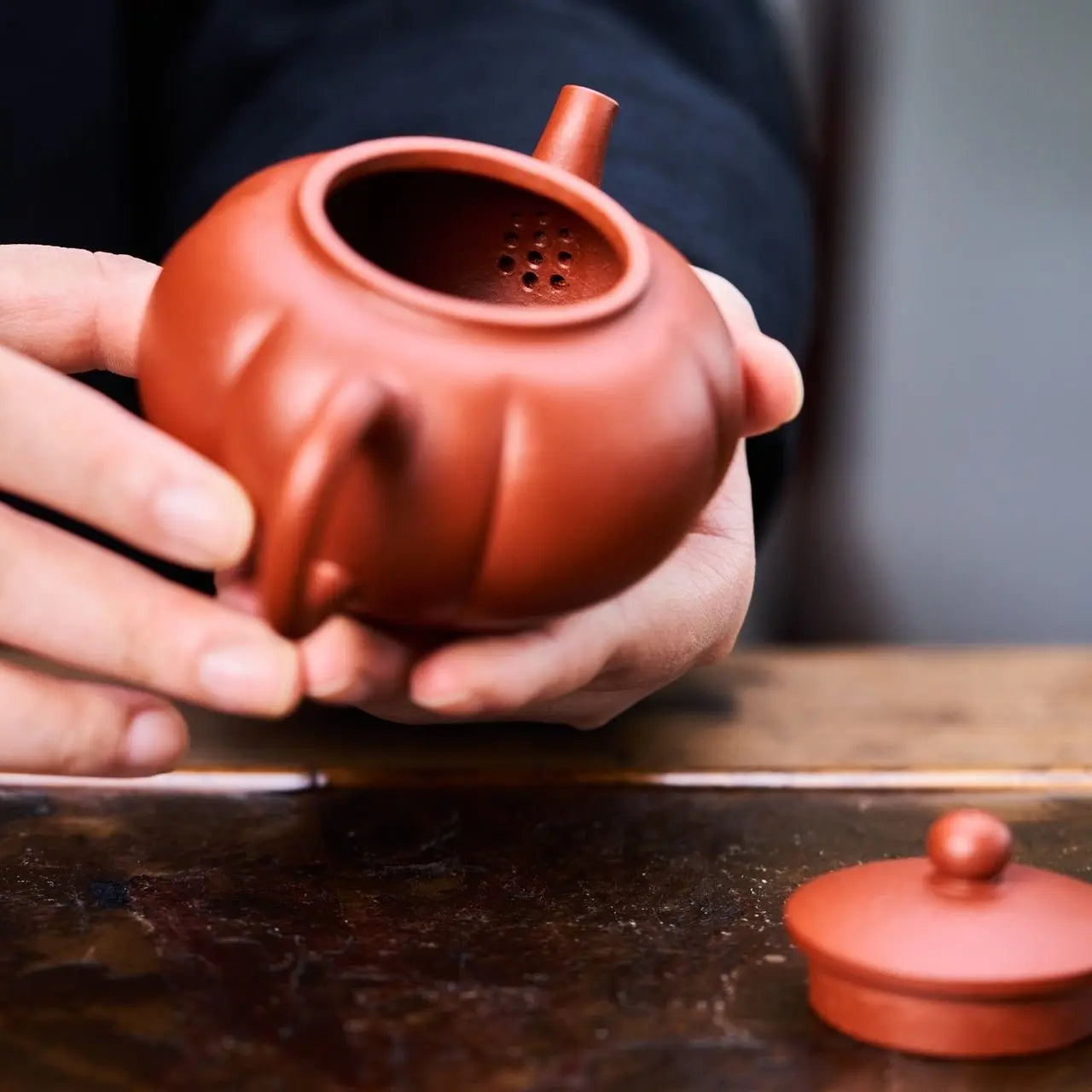 Jin Wen Gong Deng 200cc - Yixing Handmade Teapot 江苏宜兴