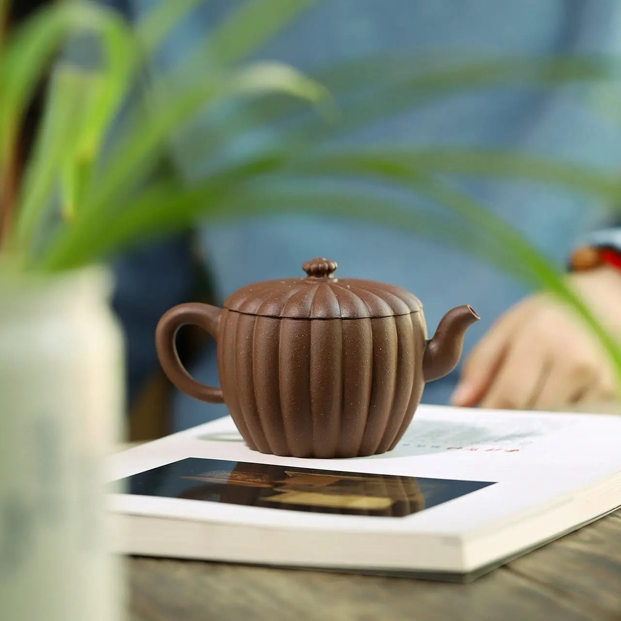 Jin Wen Han Wa 220cc - Yixing Handmade Teapot 江苏宜兴