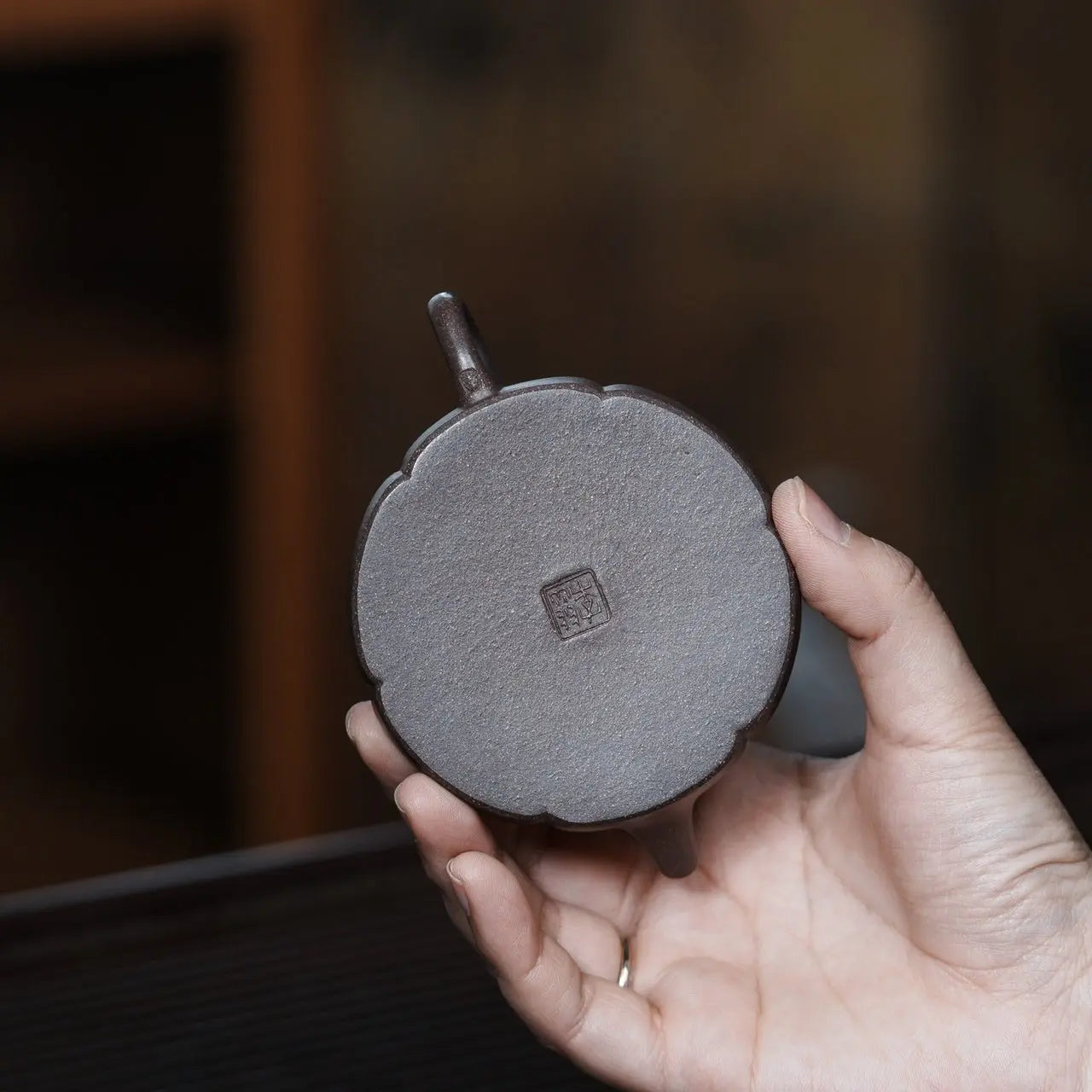 Jin Wen Jing Yue 100cc - Yixing Handmade Teapot 江苏宜兴