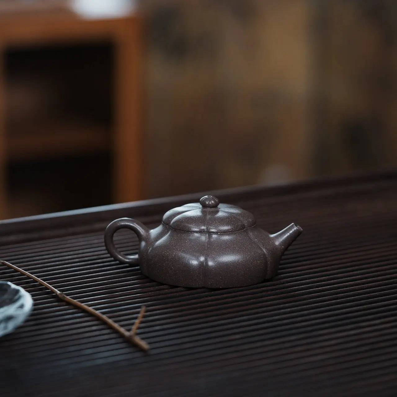 Jin Wen Jing Yue 100cc - Yixing Handmade Teapot 江苏宜兴