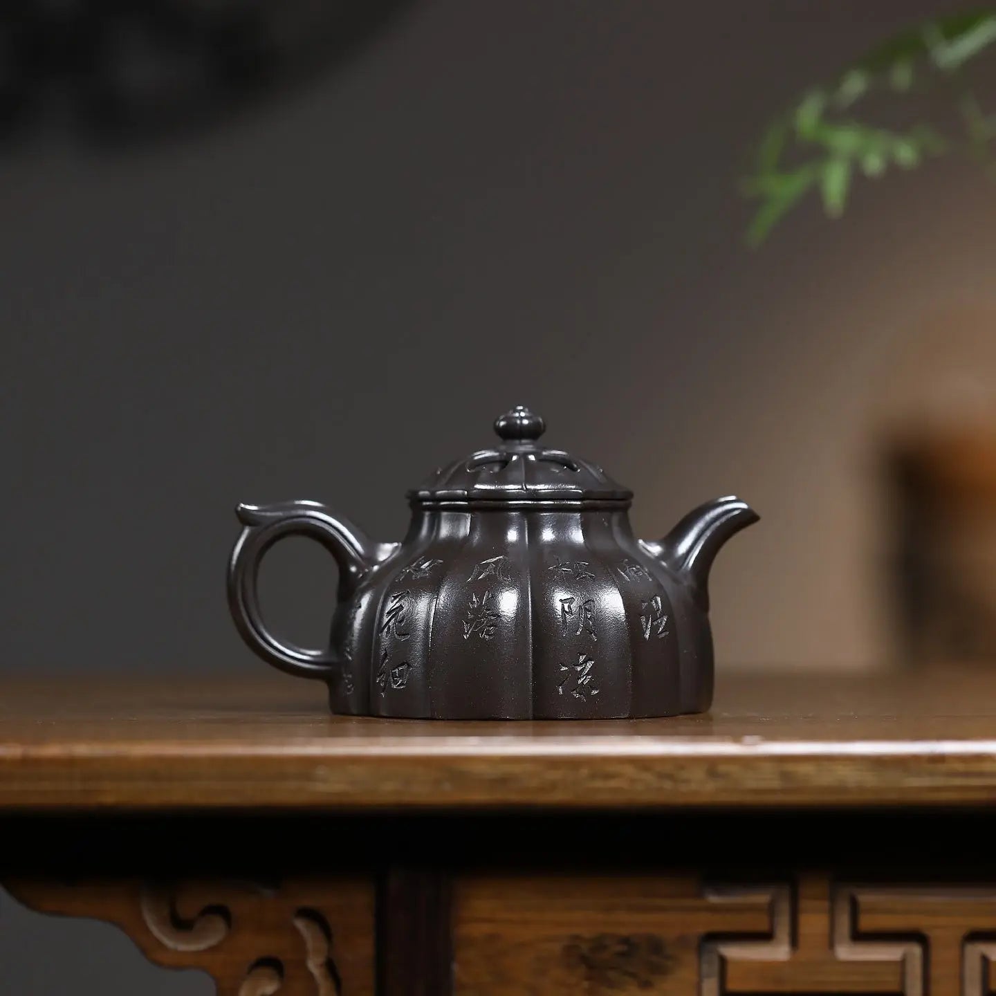 Jin Wen Li Mao 200cc - Yixing Handmade Teapot 江苏宜兴