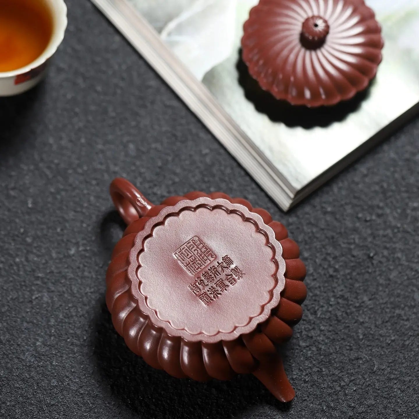 Jin Wen Ming Lu 170cc - Yixing Handmade Teapot 江苏宜兴