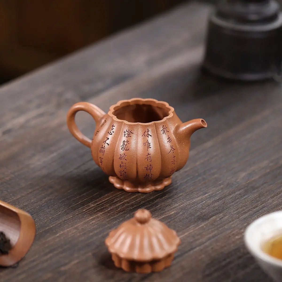 Jin Wen Pan Hu 140cc - Yixing Handmade Teapot 江苏宜兴