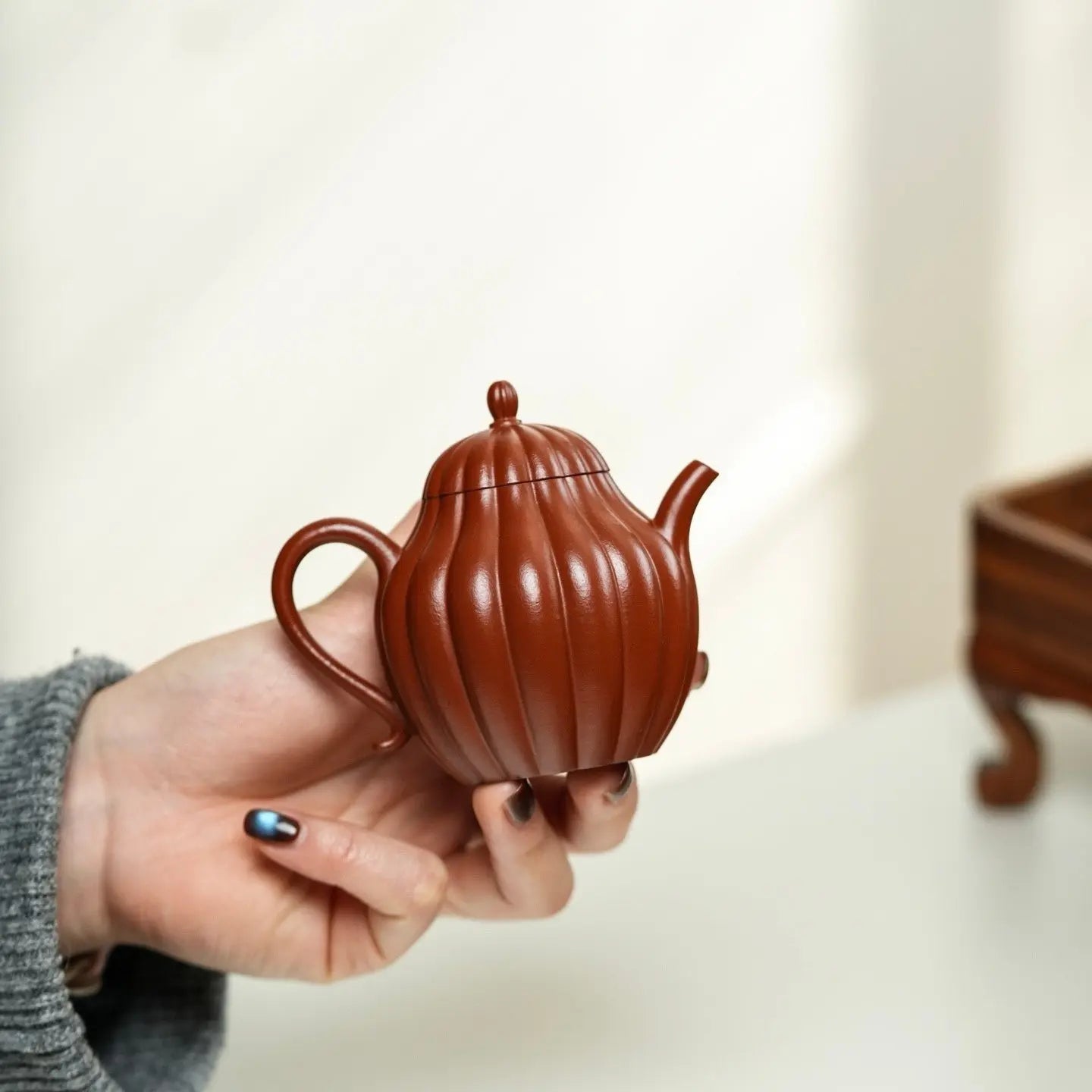Jin Wen Qiu Shui 100cc - Yixing Handmade Teapot 江苏宜兴