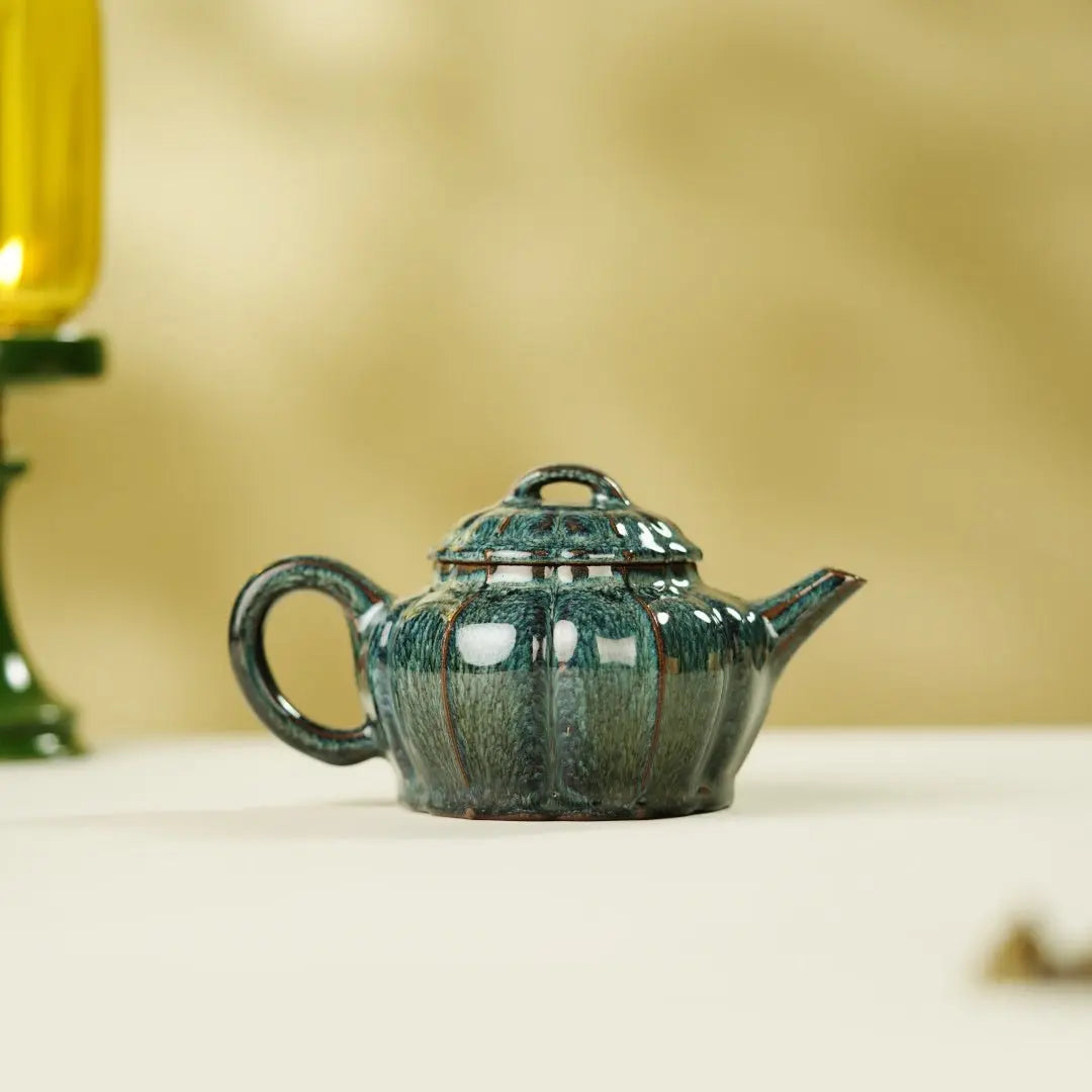 Jin Wen Shui Ping 180cc - Yixing Handmade Teapot 江苏宜兴