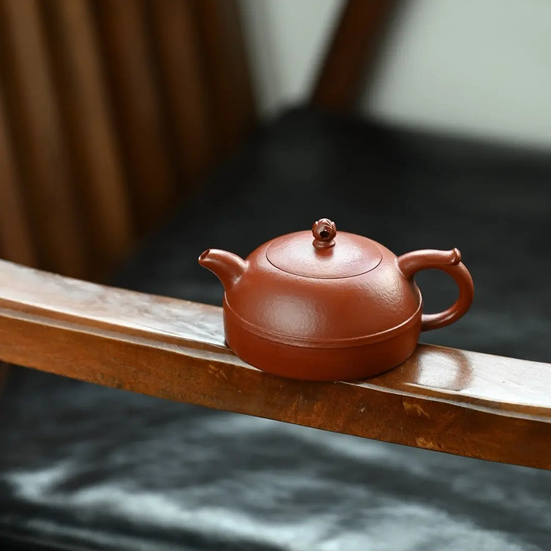 Jin Xiu Ban Yue 150cc - Yixing Handmade Teapot 江苏宜兴