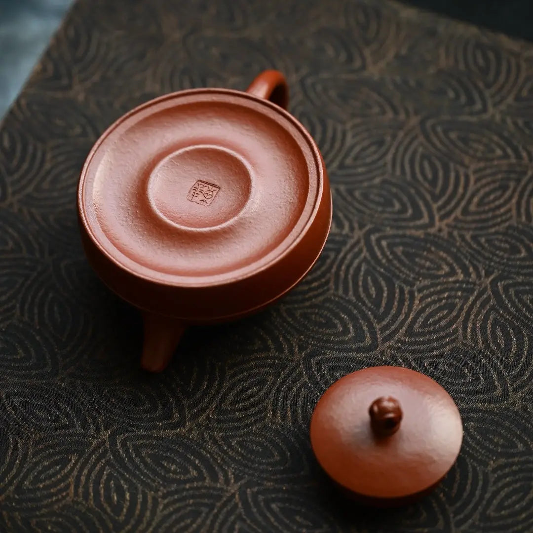 Jin Xiu Ban Yue 150cc - Yixing Handmade Teapot 江苏宜兴
