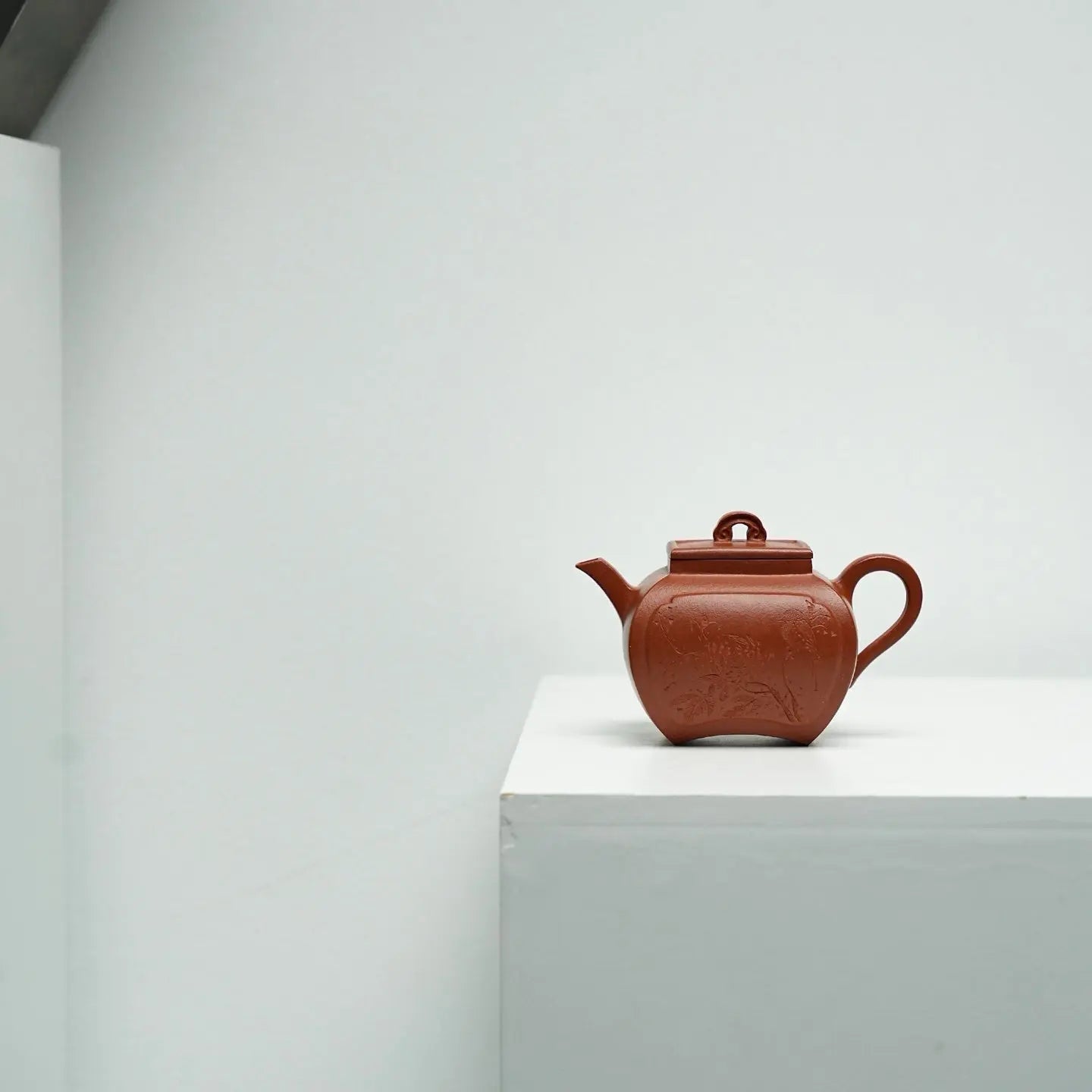 Jing Yue 200cc - Yixing Handmade Teapot 江苏宜兴