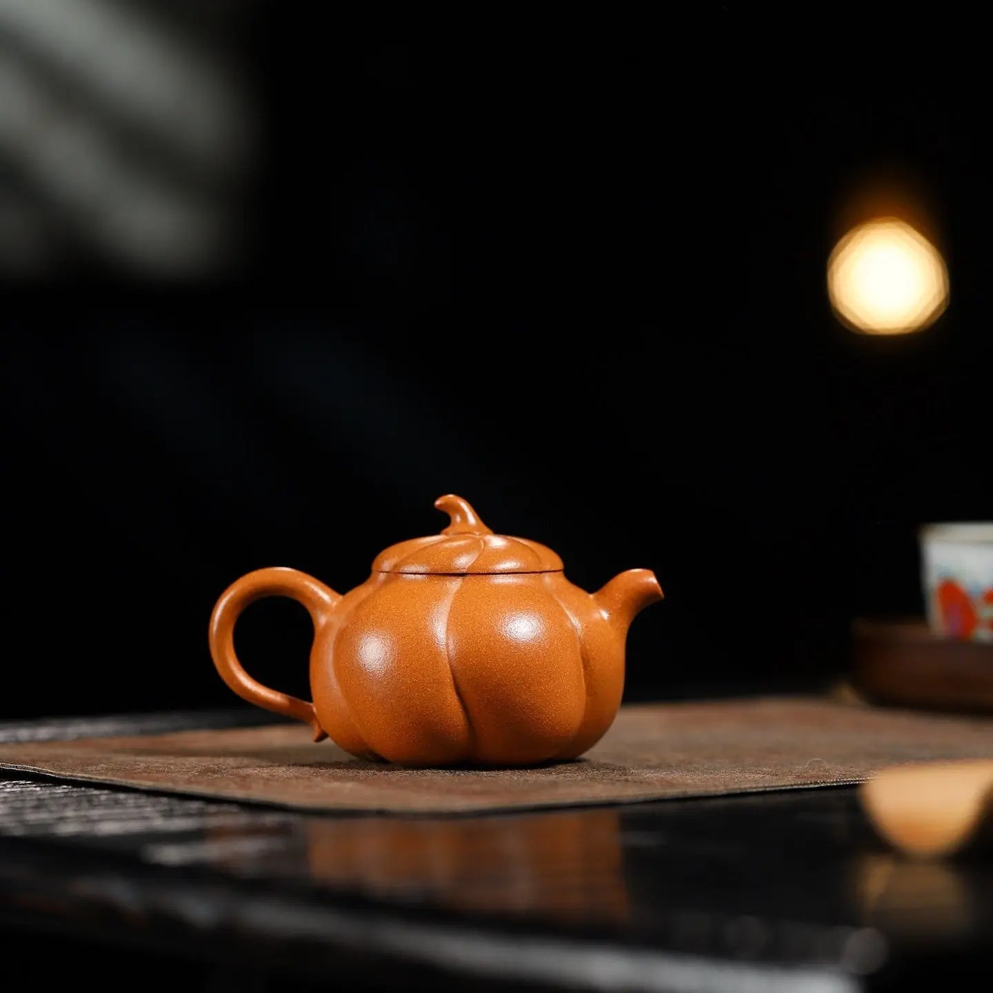Jing Zhou Shi Piao 190cc - Yixing Handmade Teapot 江苏宜兴