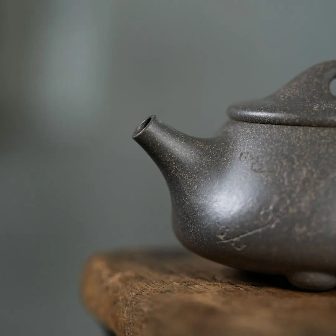 Jing Zhou Shi Piao 200cc - Yixing Handmade Teapot 江苏宜兴