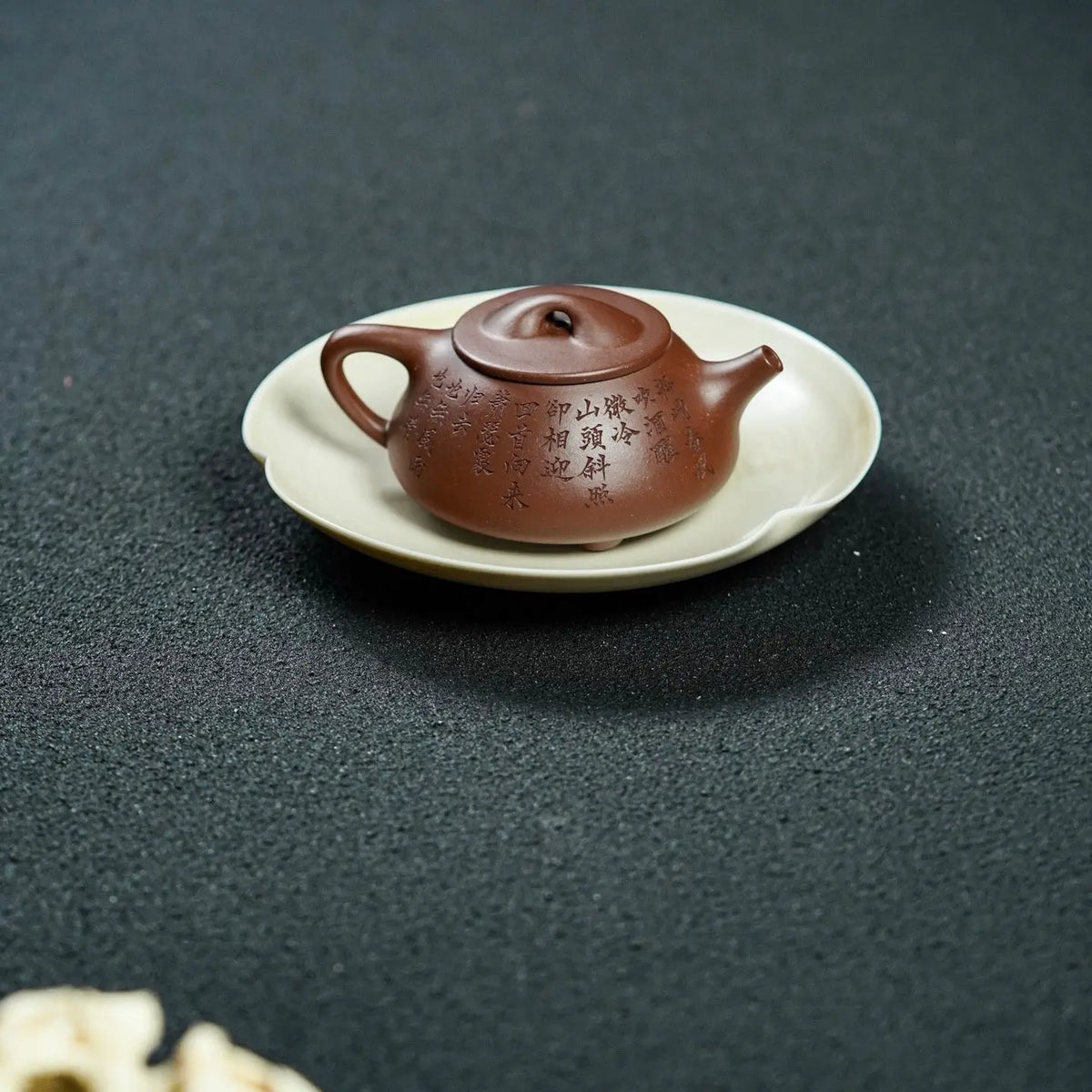 Jing Zhou Xiao Shi Piao 130cc - Yixing Handmade Teapot 江苏宜兴