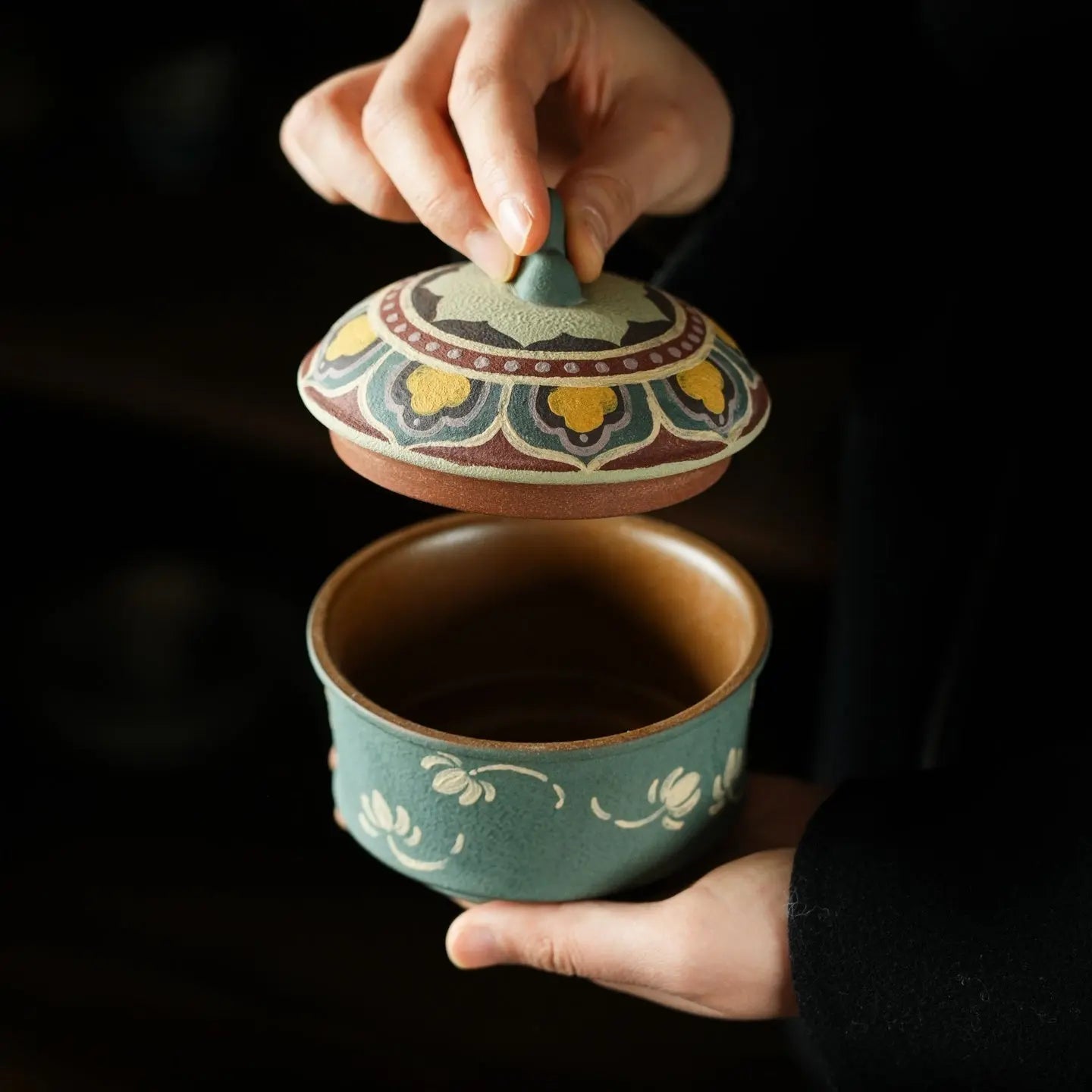 Jiu Se Lu 175cc - Yixing Handmade Teapot 江苏宜兴
