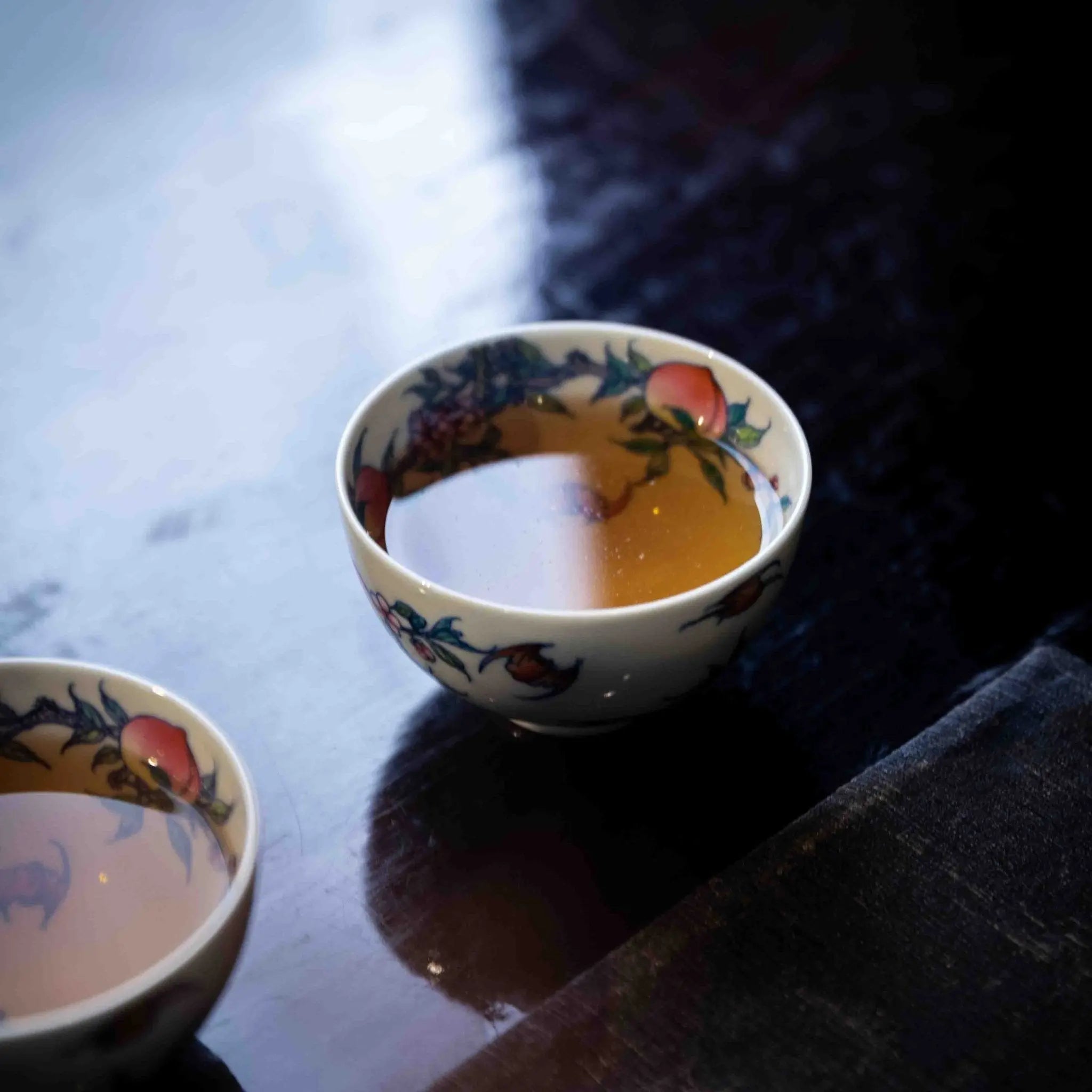 Jiu Tao 150cc - Jing De Zhen Porcelain Gaiwan zycschina
