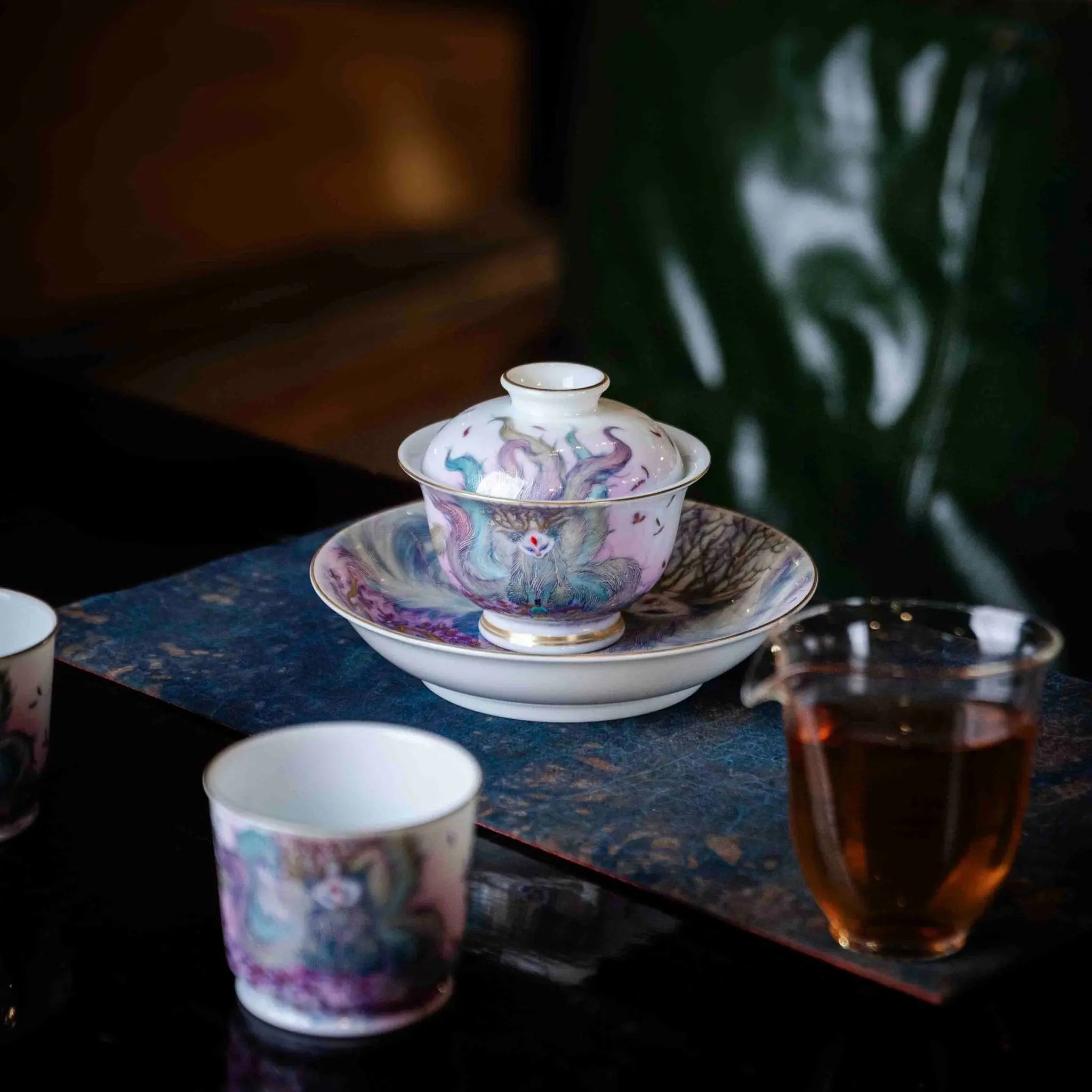 Jiu Wei Hu 180cc - Jing De Zhen Porcelain Gaiwan zycschina