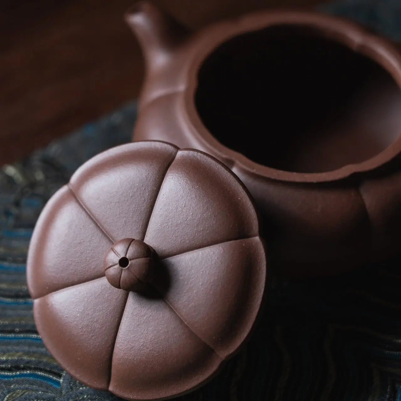 Ju Lei 200cc - Yixing Handmade Teapot 江苏宜兴