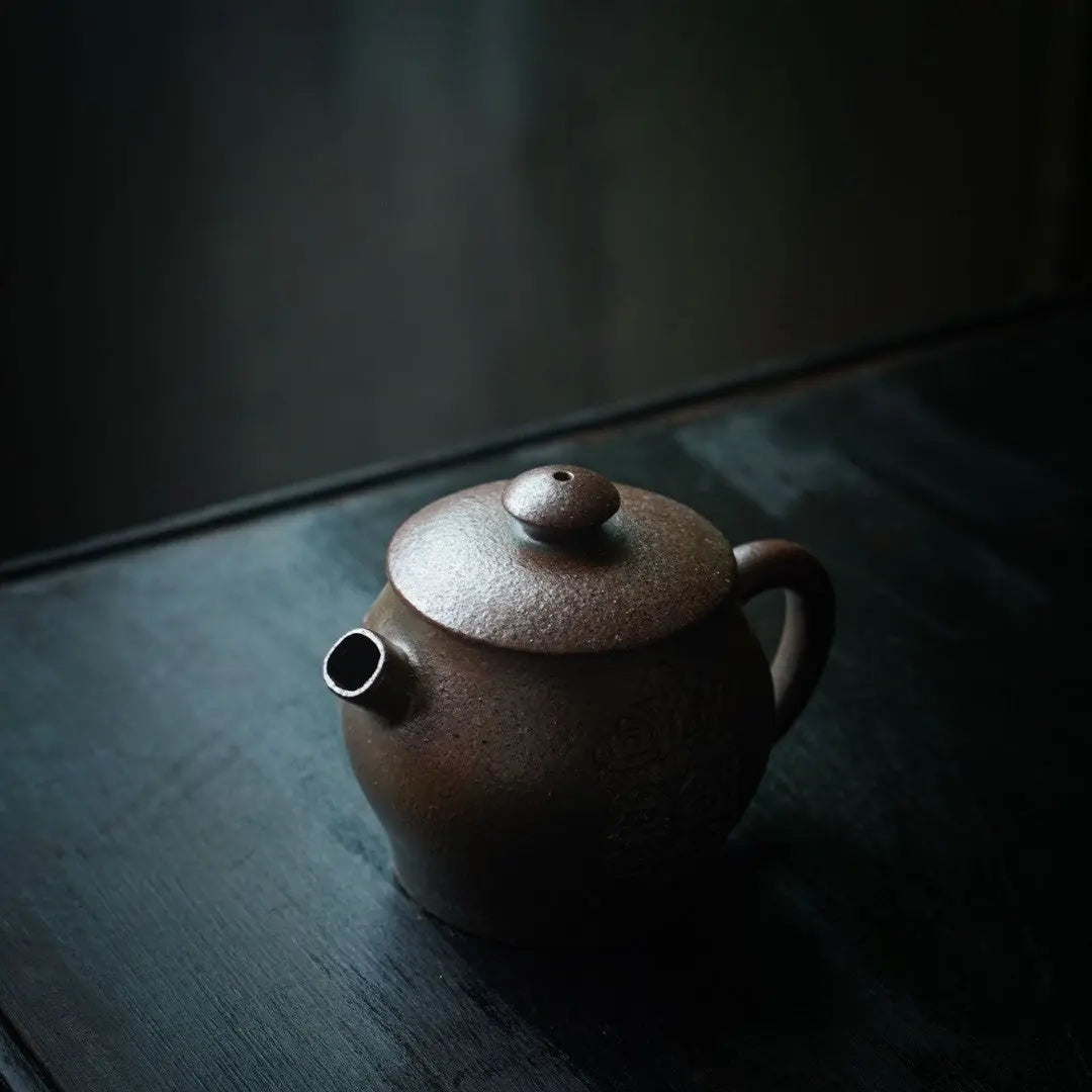Ju Lun 100cc - Yixing Handmade Teapot 江苏宜兴