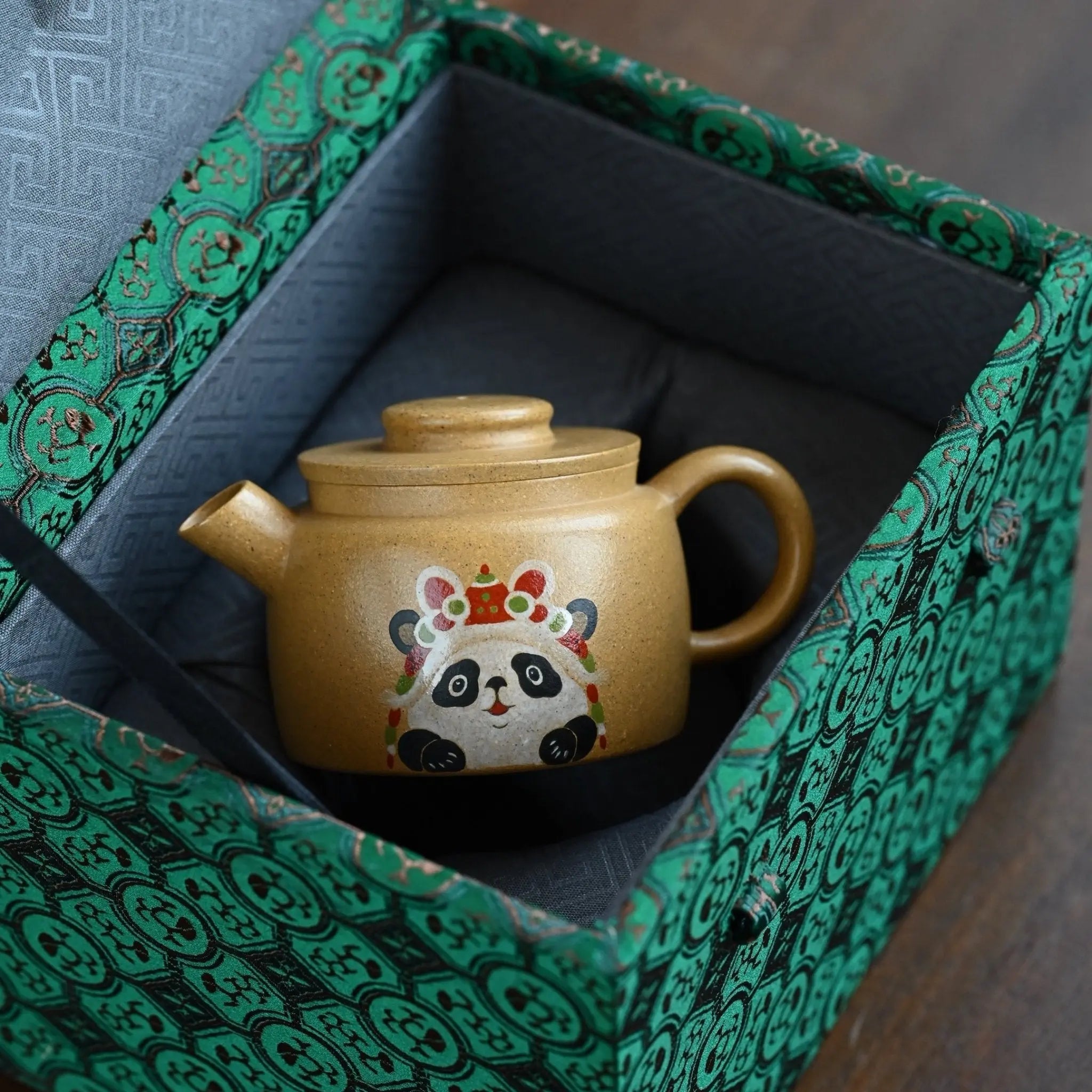 Ju Lun 140cc - Yixing Handmade Teapot 江苏宜兴